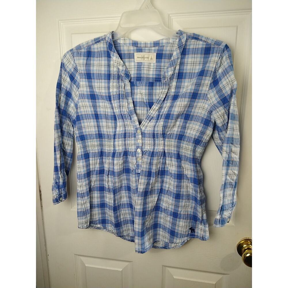 abercrombie and fitch V Button Blue Plaid Button Sleeve Blouse. Size L